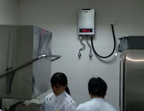 电热水器选购桶装和即热式那种比较好?
