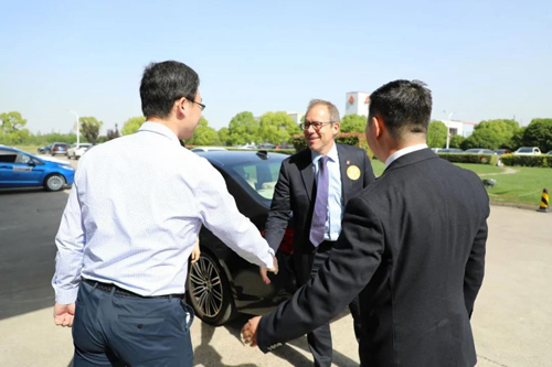 瑞士驻沪总领事莅临西卡中国总部 大赞中瑞合作